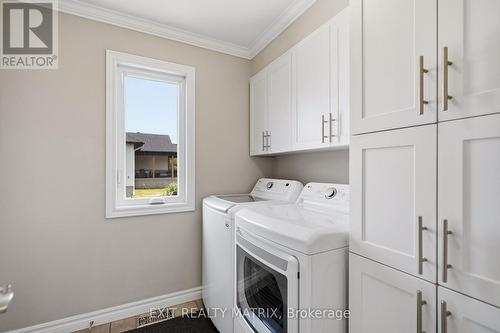 248 Des Violettes Street, Clarence-Rockland, ON - Indoor Photo Showing Laundry Room