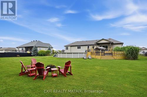 248 Des Violettes Street, Clarence-Rockland, ON - Outdoor With Backyard