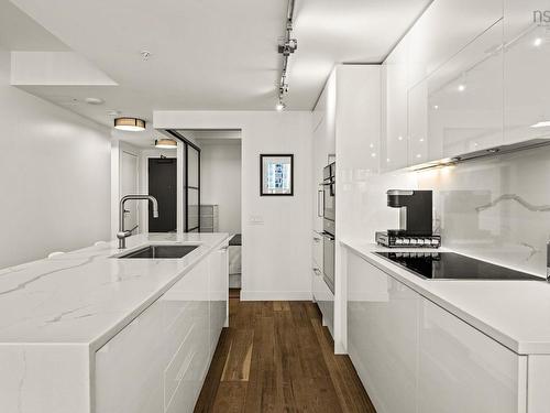 908 1650 Granville St, Halifax, NS - Indoor Photo Showing Kitchen With Upgraded Kitchen