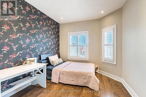 9 Parisian Road, Brampton (Vales Of Castlemore), ON - Indoor Photo Showing Bedroom