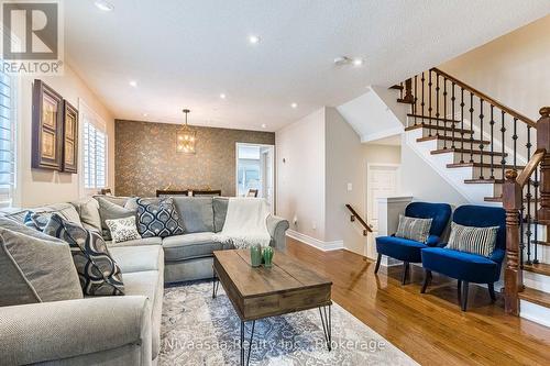 9 Parisian Road, Brampton (Vales Of Castlemore), ON - Indoor Photo Showing Living Room
