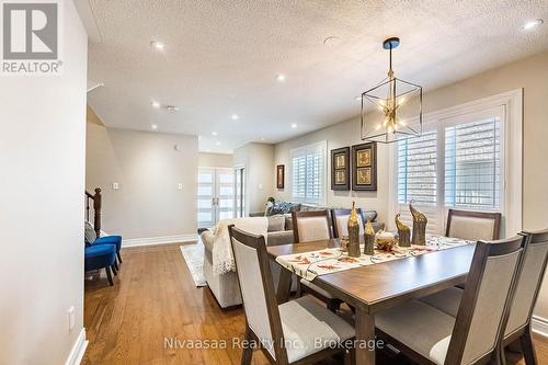 9 Parisian Road, Brampton (Vales Of Castlemore), ON - Indoor Photo Showing Dining Room