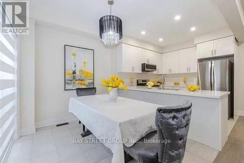 159 Heritage Street, Bradford West Gwillimbury, ON - Indoor Photo Showing Kitchen