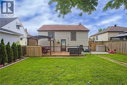 22 East 11Th Street, Hamilton, ON - Outdoor