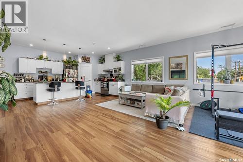 3504 13Th Avenue, Regina, SK - Indoor Photo Showing Living Room