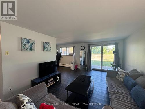 105 - 1825 Whitney Street, London East (East H), ON - Indoor Photo Showing Living Room