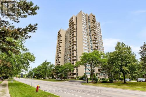 1206 - 1359 WHITE OAKS BOULEVARD  Oakville, ON L6H 2R8