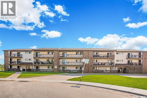 307 211 Tait PLACE  Saskatoon, SK S7H 5L5