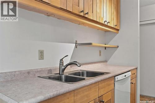 307 211 Tait Place, Saskatoon, SK - Indoor Photo Showing Kitchen With Double Sink