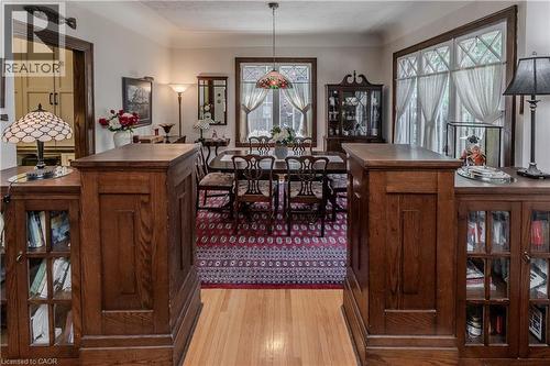 569 Locust Street, Burlington, ON - Indoor Photo Showing Dining Room