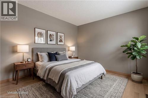 569 Locust Street, Burlington, ON - Indoor Photo Showing Bedroom