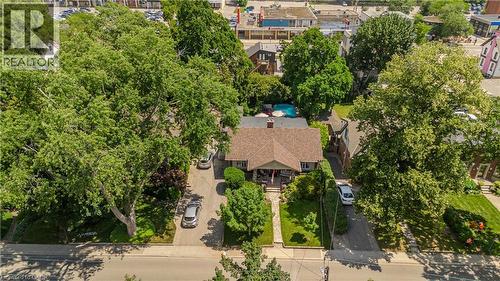 Single-story residence featuring a brown shingle roof and a covered front entry - 569 Locust Street, Burlington, ON - Outdoor With View