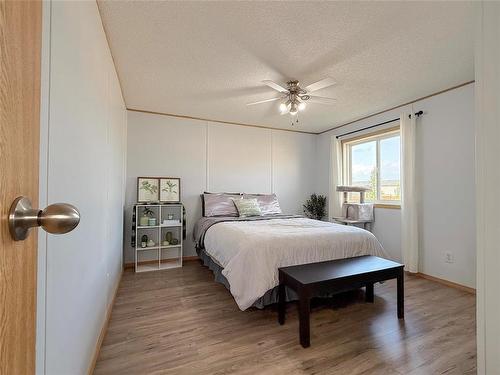 633 Campbell Cove, Brandon, MB - Indoor Photo Showing Bedroom