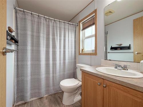 633 Campbell Cove, Brandon, MB - Indoor Photo Showing Bathroom