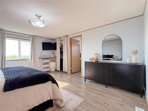 633 Campbell Cove, Brandon, MB - Indoor Photo Showing Bedroom
