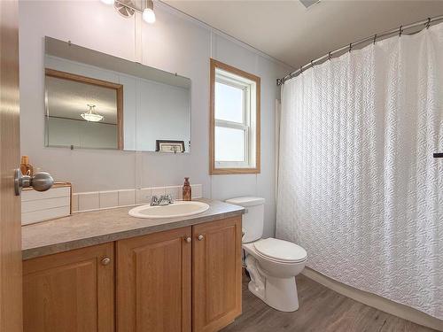633 Campbell Cove, Brandon, MB - Indoor Photo Showing Bathroom