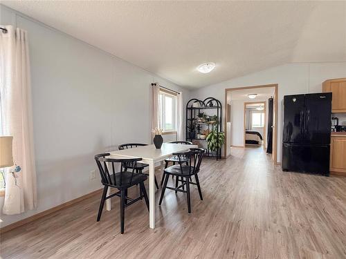 633 Campbell Cove, Brandon, MB - Indoor