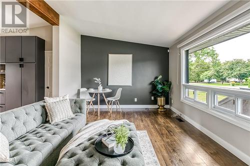 413 Raymond Crescent, Azilda, ON - Indoor Photo Showing Living Room