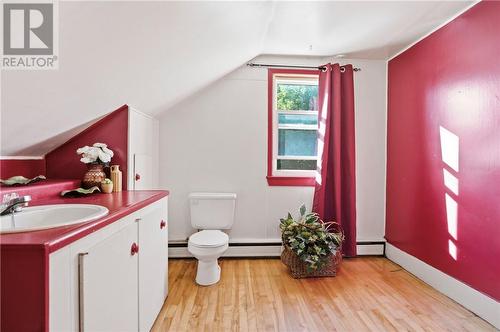 3527 Falconbridge Highway, Garson, ON - Indoor Photo Showing Bathroom