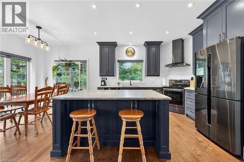 1300 River Road, Cayuga, ON - Indoor Photo Showing Kitchen With Upgraded Kitchen