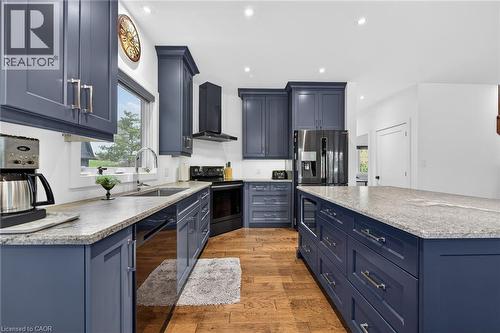 1300 River Road, Cayuga, ON - Indoor Photo Showing Kitchen With Upgraded Kitchen