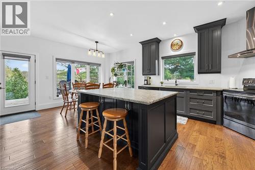 1300 River Road, Cayuga, ON - Indoor Photo Showing Kitchen With Upgraded Kitchen