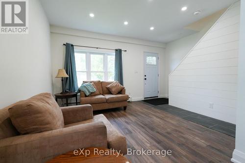 136 Breadalbane Street S, Saugeen Shores, ON - Indoor Photo Showing Living Room