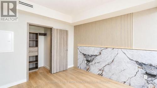 2115 - 85 Mcmahon Drive, Toronto, ON - Indoor