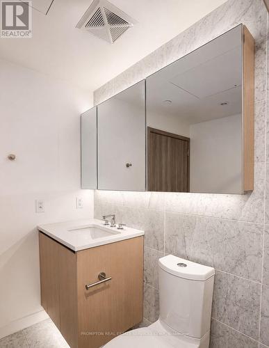 2115 - 85 Mcmahon Drive, Toronto, ON - Indoor Photo Showing Bathroom