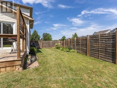 Large Side Yard - 6 Steinway Drive, Scugog, ON - Outdoor