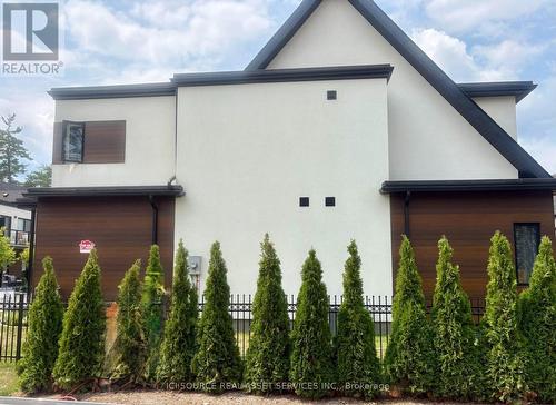 44 Ruby Crescent, Orillia, ON - Outdoor