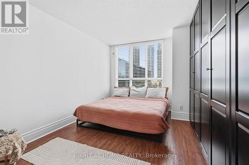 312 - 2285 Lake Shore Boulevard W, Toronto, ON - Indoor Photo Showing Bedroom