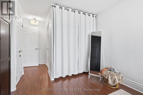 312 - 2285 Lake Shore Boulevard W, Toronto, ON - Indoor Photo Showing Other Room