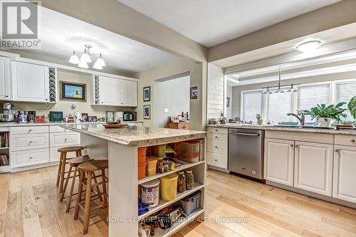 Country Kitchen w Centre Island - 3 Gregory Place, St. Thomas, ON - Indoor Photo Showing Kitchen