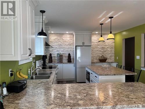 2980 Anton, Val Caron, ON - Indoor Photo Showing Kitchen With Double Sink With Upgraded Kitchen