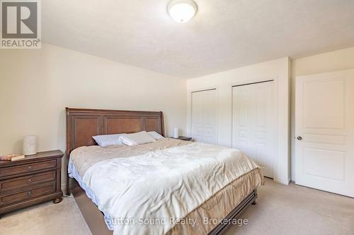 221 2Nd Avenue W, Owen Sound, ON - Indoor Photo Showing Bedroom