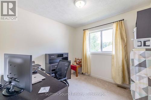 221 2Nd Avenue W, Owen Sound, ON - Indoor Photo Showing Office