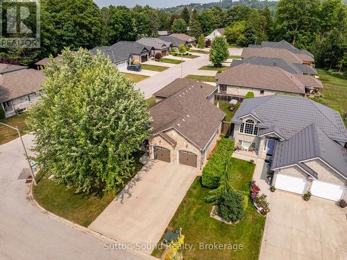 221 2Nd Avenue W, Owen Sound, ON - Outdoor