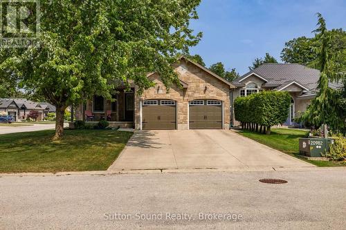 221 2Nd Avenue W, Owen Sound, ON - Outdoor