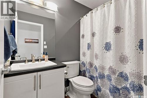 415 Paton Place, Saskatoon, SK - Indoor Photo Showing Bathroom