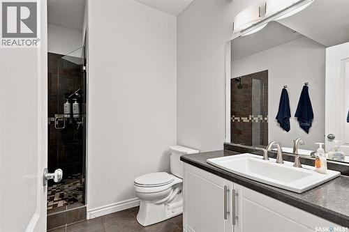 415 Paton Place, Saskatoon, SK - Indoor Photo Showing Bathroom