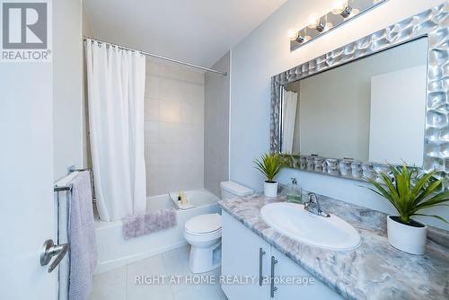 15 - 590 North Service Road, Hamilton, ON - Indoor Photo Showing Bathroom