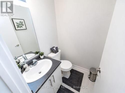 15 - 590 North Service Road, Hamilton, ON - Indoor Photo Showing Bathroom