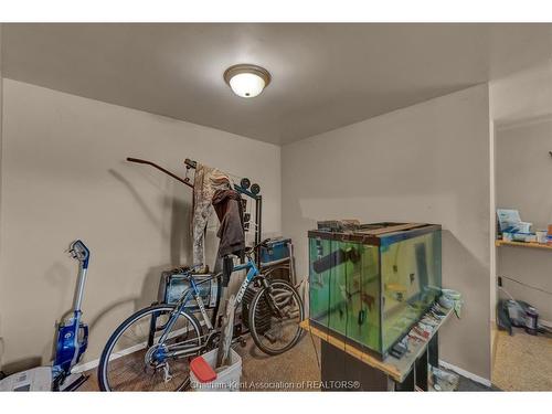 203-63 Baldoon Road, Chatham, ON - Indoor Photo Showing Other Room
