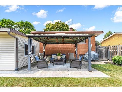 214 Baldoon Road, Chatham, ON 