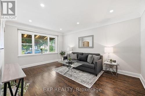 129 East 25Th Street, Hamilton (Eastmount), ON - Indoor Photo Showing Living Room