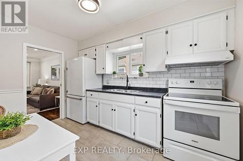 129 East 25Th Street, Hamilton (Eastmount), ON - Indoor Photo Showing Kitchen
