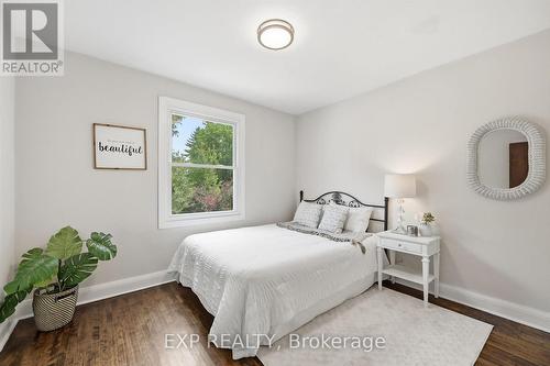 129 East 25Th Street, Hamilton (Eastmount), ON - Indoor Photo Showing Bedroom