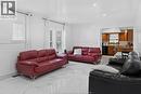 852 Reedmere, Windsor, ON  - Indoor Photo Showing Living Room 