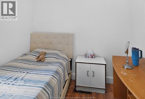 852 Reedmere, Windsor, ON - Indoor Photo Showing Bedroom